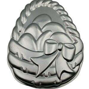Vintage Wilton Cake Pan Eggs In Easter Basket 1980 Baking Mold Decorating Ideas